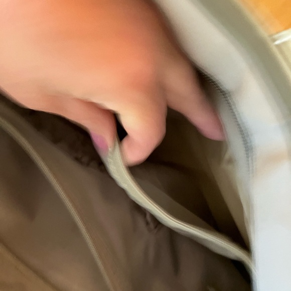 Commuter Quilted Tote - Picture 4 of 13